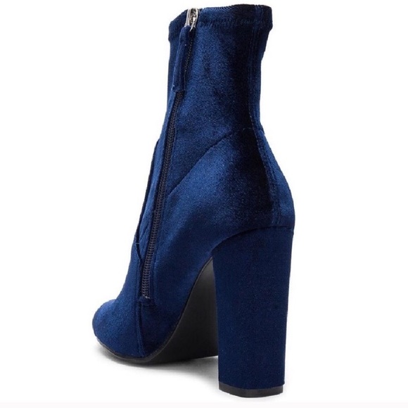 ❤️Host Pick!! Steve Madden Edit navy velvet bootie - Picture 4 of 7